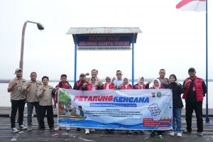 DEKATKAN PELAYANAN PUBLIK, KECAMATAN ANGGANA GELAR PETARUNG KENCANA DI DERMAGA PASAR DESA TANI BARU