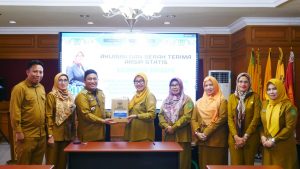 WUJUDKAN TERTIB ARSIP : KECAMATAN ANGGANA SERAHKAN ARSIP STATIS KE LKD KUKAR