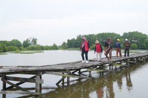 TINJAU AKSES JALAN RUSAK, PERKIM KUKAR DAN KECAMATAN ANGGANA TURUN KE LAPANGAN